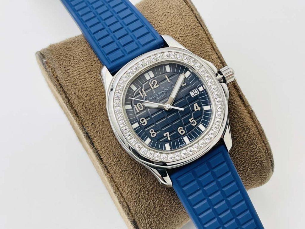 שחזור מדויק של קוורץ דגם נשים של Patek Philippe AQUANAUT