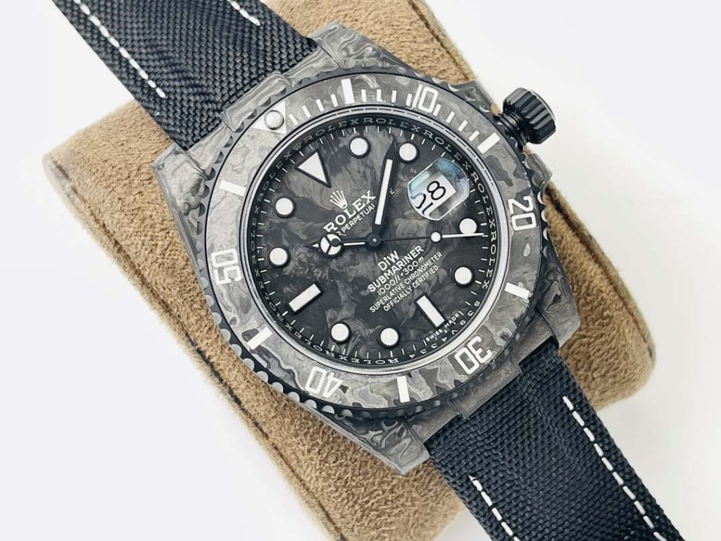 Rolex Carbon Sea-Dweller מזויף