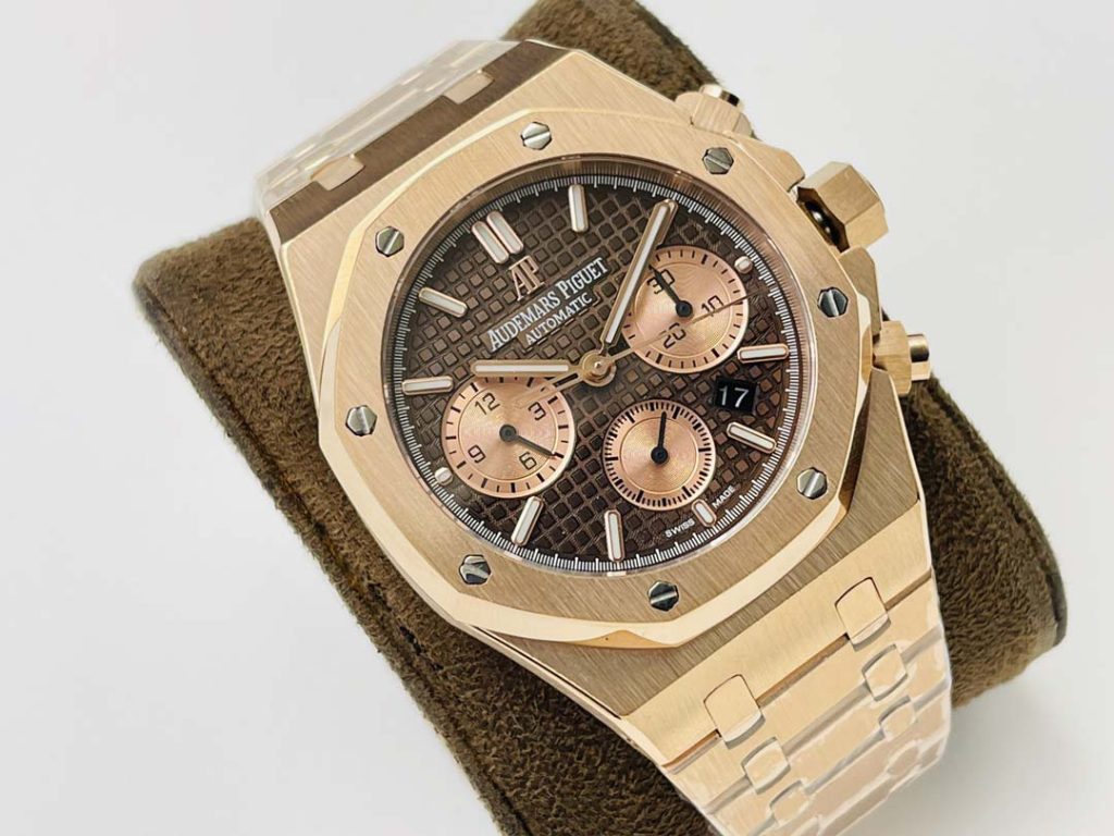 שעון כרונוגרף רב תכליתי Audemars Piguet Royal Oak מזויף